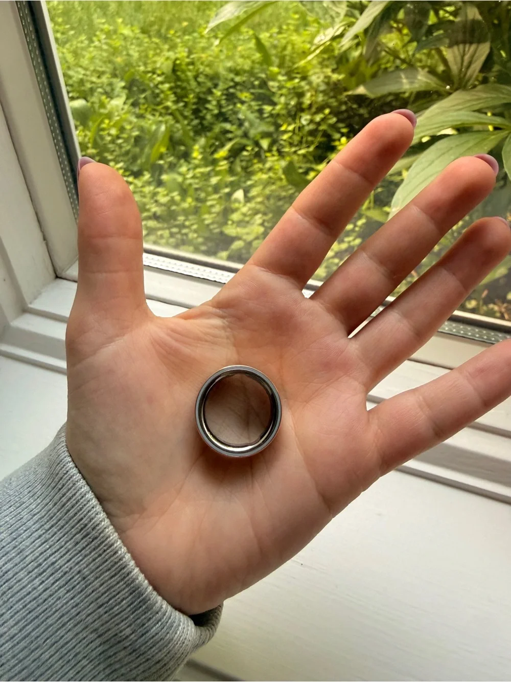 (BARELY USED - NEAR PERFECT CONDITION) OURA RING 4, SIZE 8, ROSE GOLD